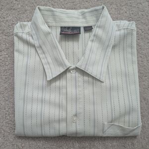 Quiksilver Men's Short Sleeve Button Down Shirt